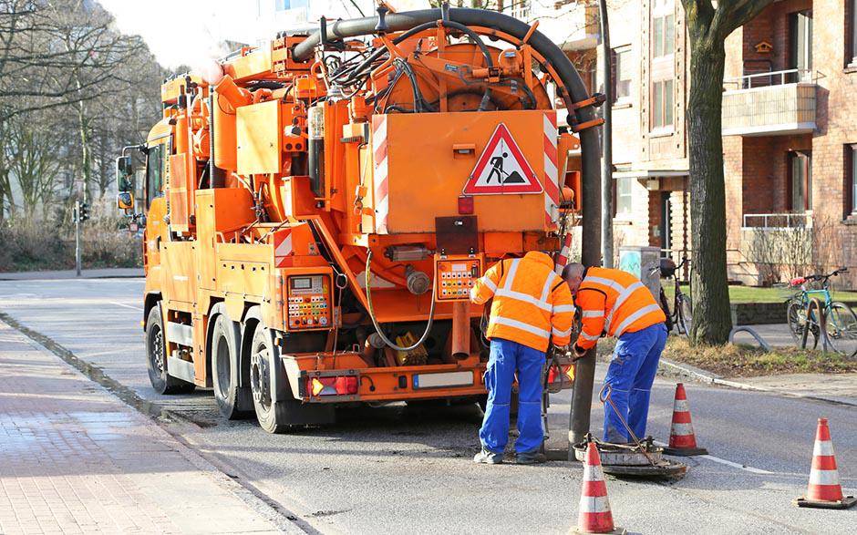 camion pompage assainissement Paris 2